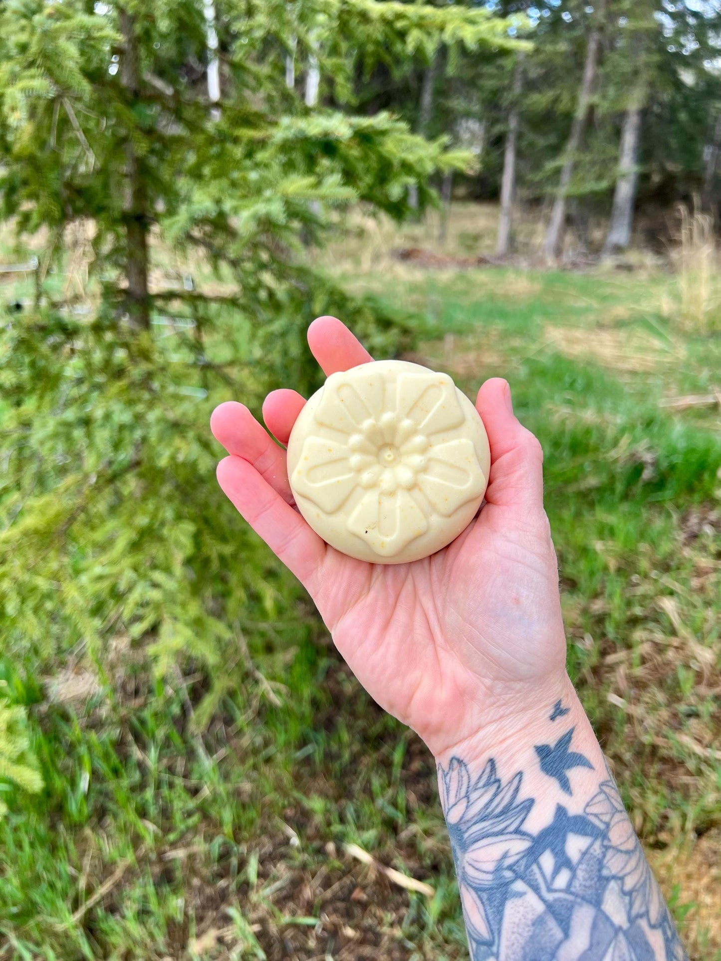 Gardener's Exfoliating Soap | Beeswax, Cocoa & Mango Butter