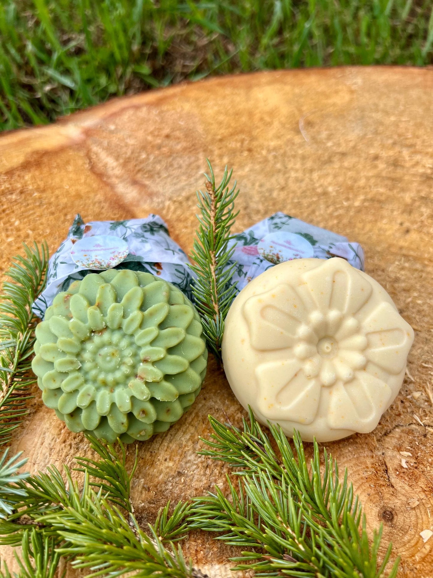 Gardener's Exfoliating Soap | Beeswax, Cocoa & Mango Butter
