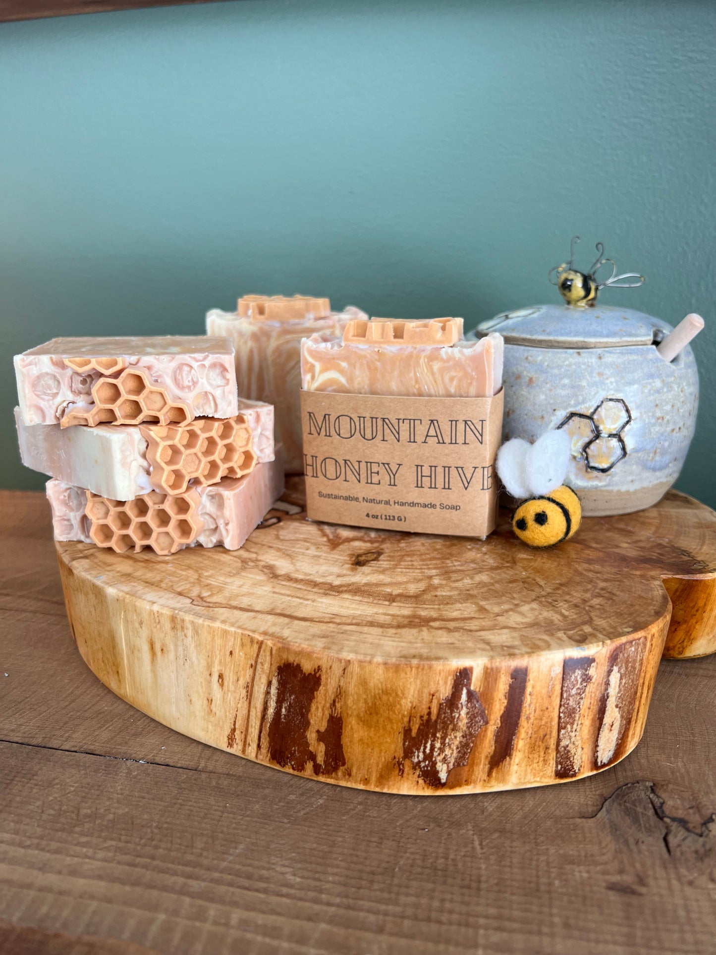 Mountain Hive Honey Bar | Honey & Oatmeal – Hemp Seed Oil, Shea & Cocoa Butter